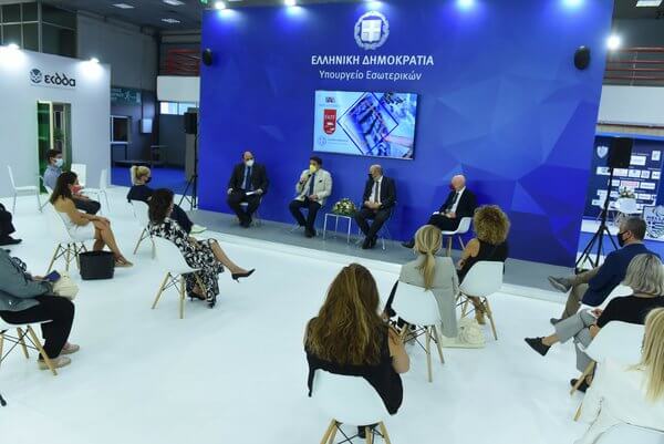 πανελ ομιλητών